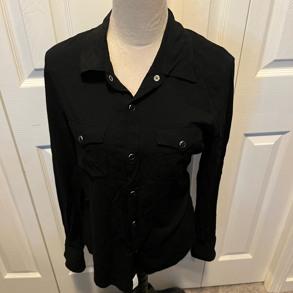 True Religion size M Black Snap Up Shirt